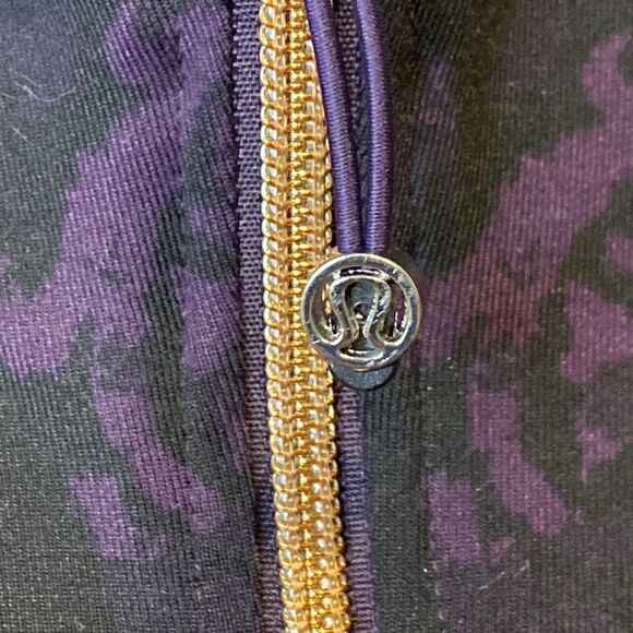 LULULEMON Women’s black purple Beautiful Baroque Zinfandel Forme Jacket - Picture 3 of 7